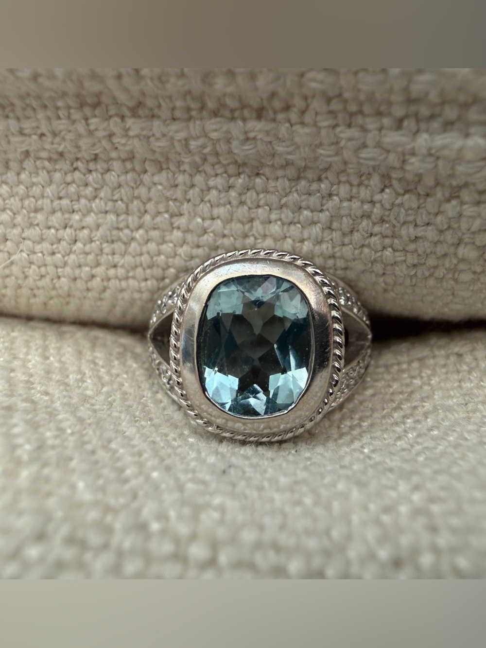18k “Leslie and Penny” Leslie Greene / Penny Preville aquamarine & diamond ring